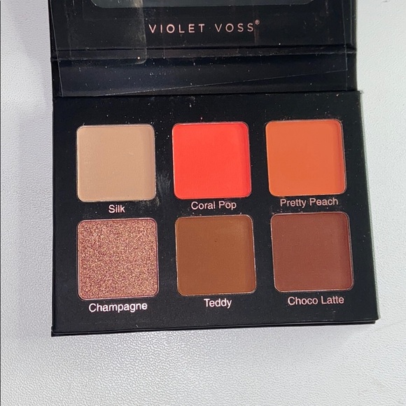 Makeup bundle - Picture 5 of 6